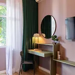公寓 Square 1br - Balcony & Church Views