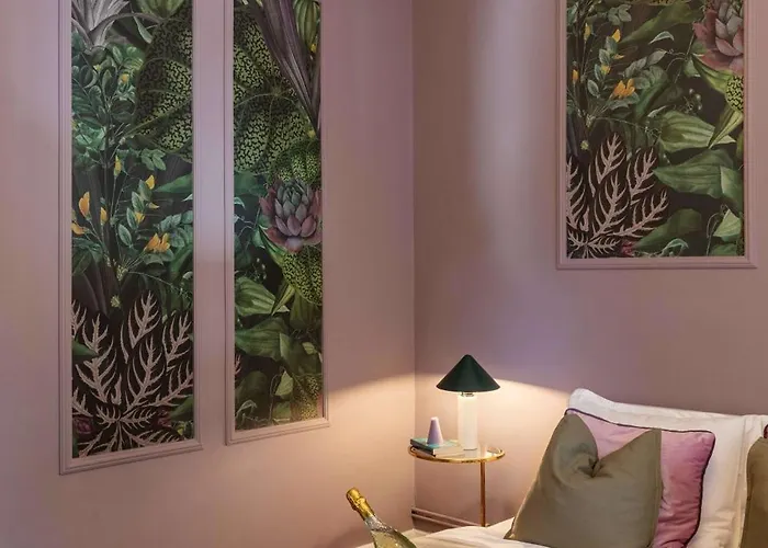 Square 1br - Balcony & Church Views Apartmán Bukurešť